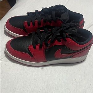 Nike Men's Black and Red Sneakers